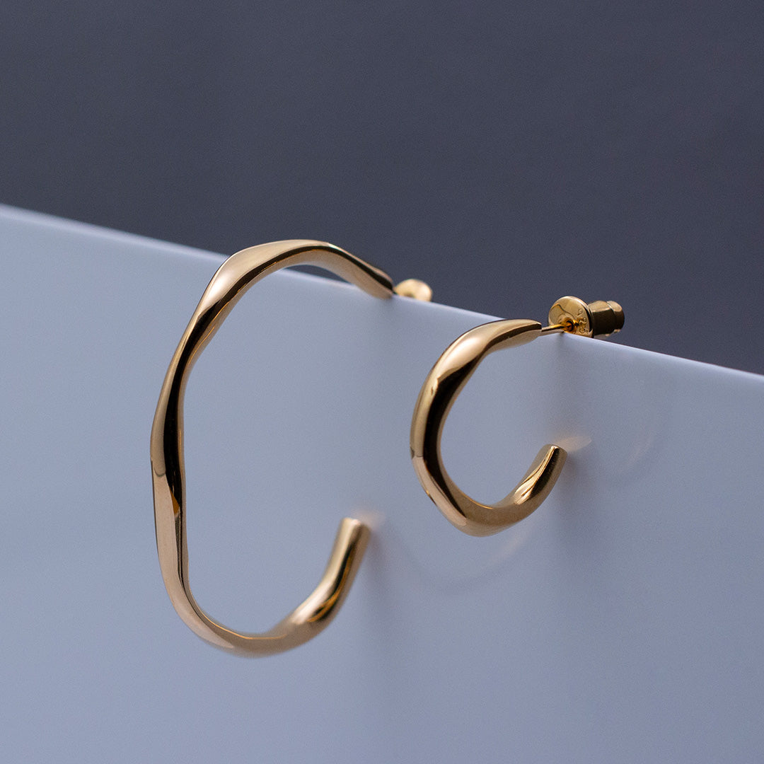 Wavy Pierced Earrings/Oval K18GP ウェイビーピアス/オーバル ゴールド