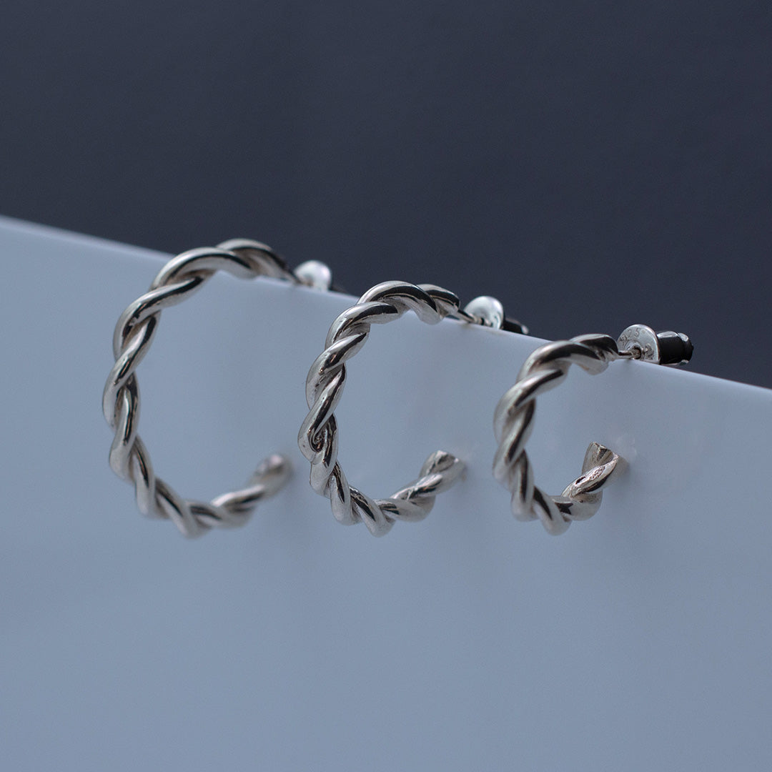 Twist Pierced Earrings/M size SV925 ツイストピアス/Mサイズ シルバー