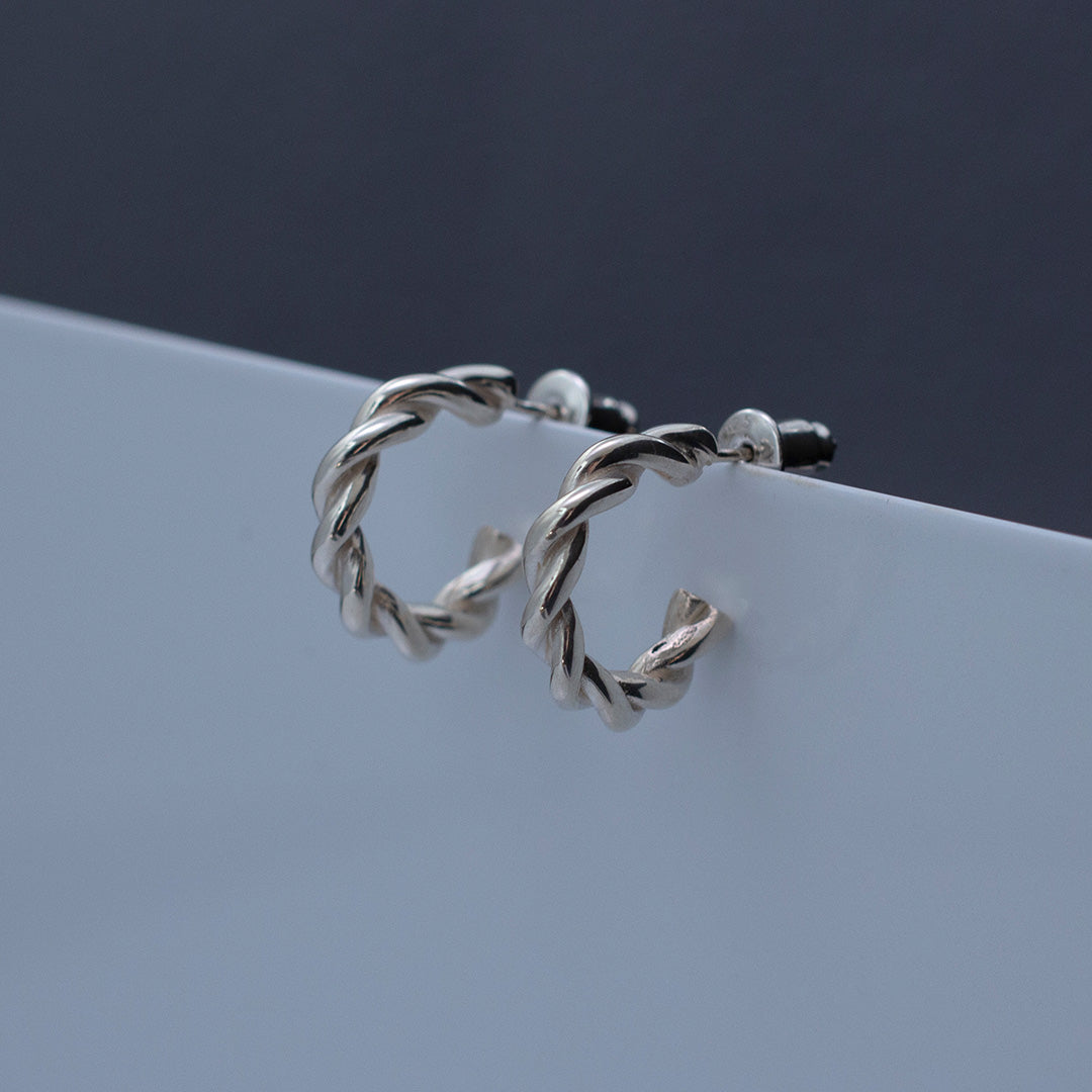 Twist Pierced Earrings/S size SV925 ツイストピアス/Sサイズ シルバー