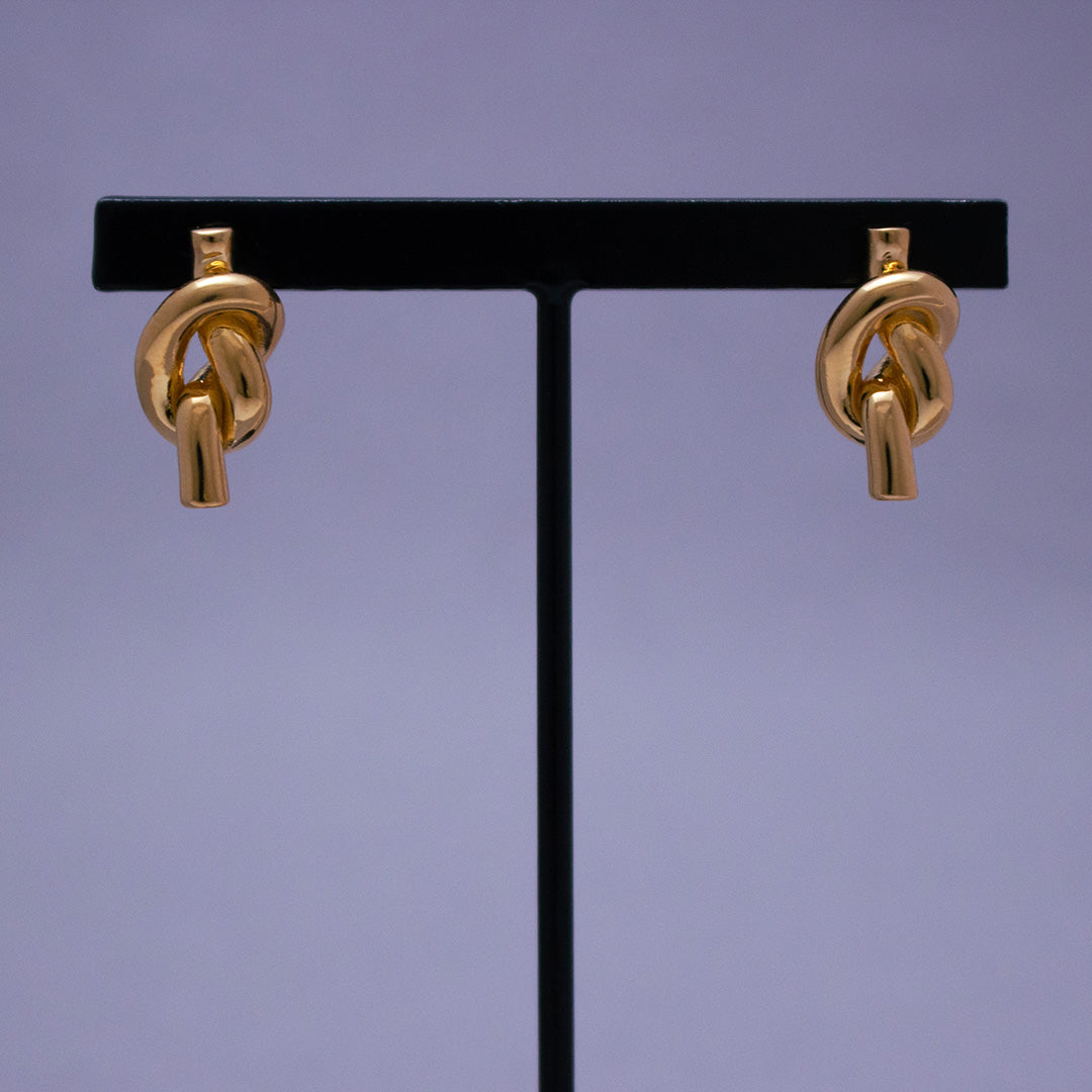 Knot Pierced Earrings K18GP ノットピアス ゴールド